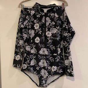 Swim top, full coverage